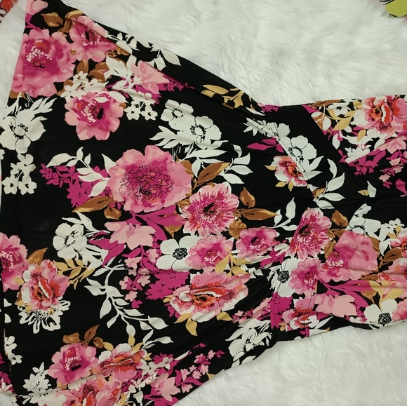 Maxine Of Hollywood Swim Suit - Picture 13 of 15